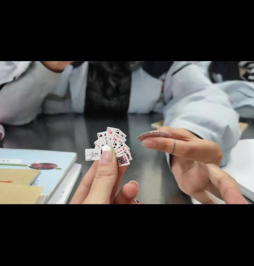 1 Set Mini Poker Playing Cards - Prank Toys 评论和价格